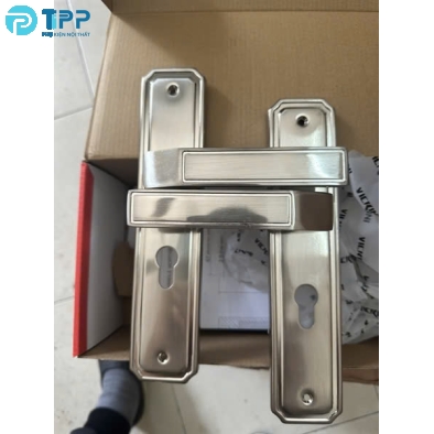 Tay khóa VICKINI 32013 BSN ken xước bóng 